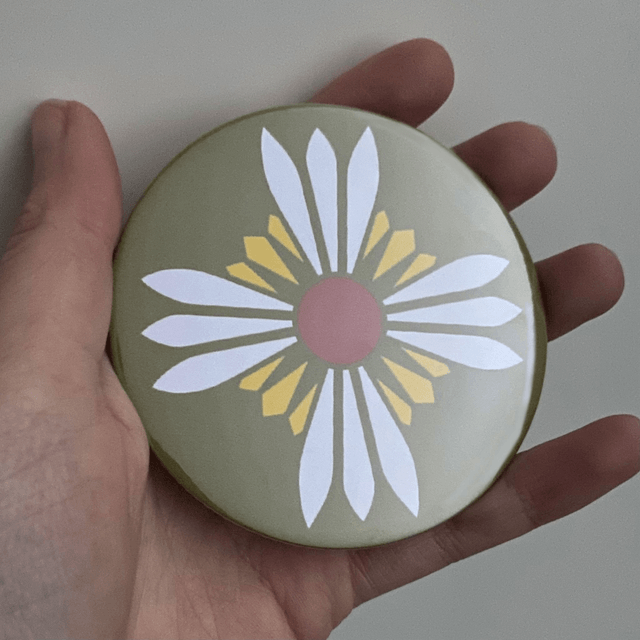 AA: prosecute attorney badge (button large)