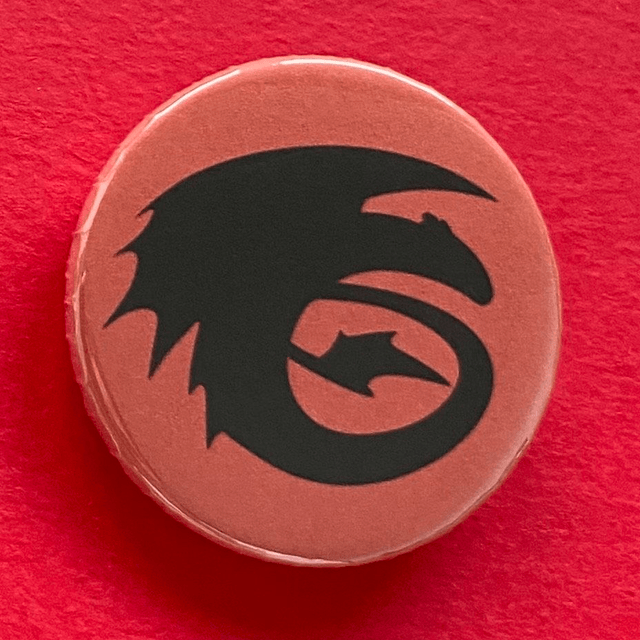 HTTYD: strike class (button small)