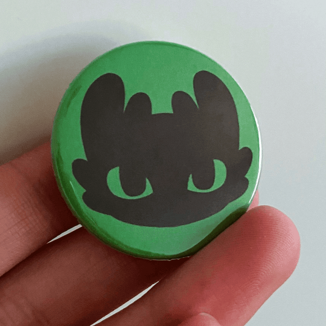 HTTYD: night fury (button small)