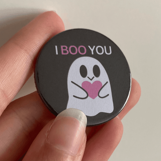 M: I BOO you (button small)